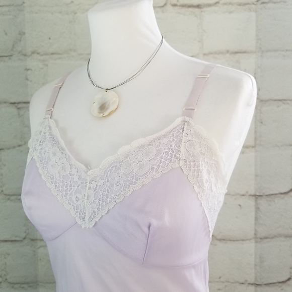 Vintage M 36 Light Lilac Purple White Lace Trim Chemise Shory Slip Nightie - Picture 4 of 9